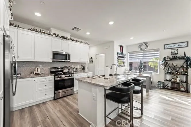 22719 Harmony, Saugus, California 91350