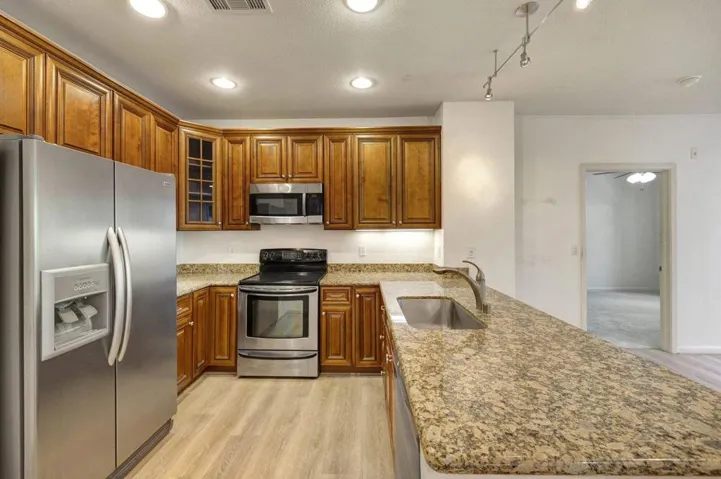 1445 Fruitdale Avenue 321, San Jose, California 95128