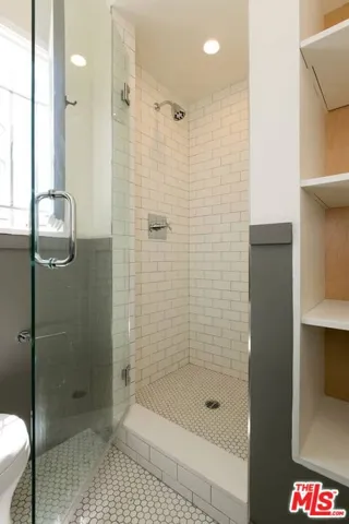 1136 S Hayworth Avenue, Los Angeles, California 90035
