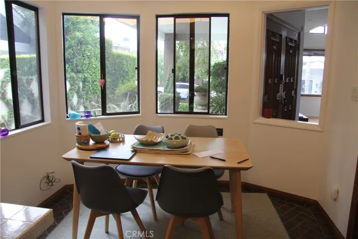 857 6th, Manhattan Beach, California 90266