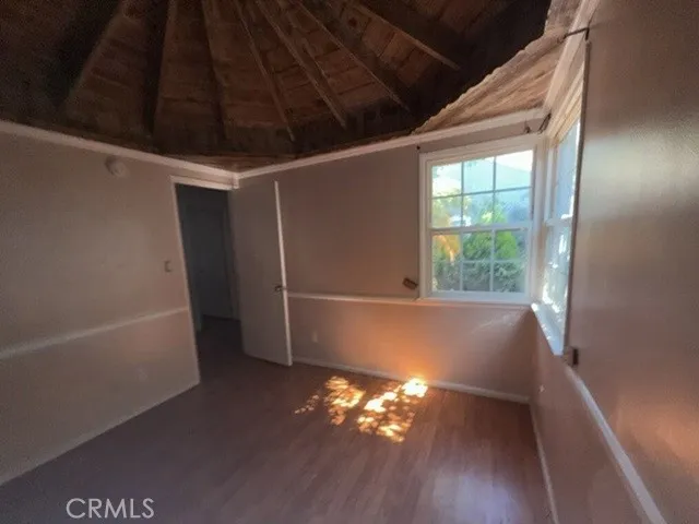 7106 Jellico Avenue, Van Nuys, California 91406
