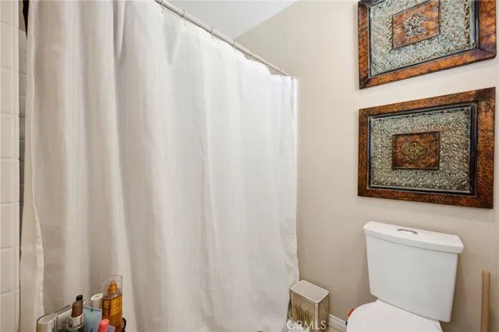 Secondary Bath Upstairs