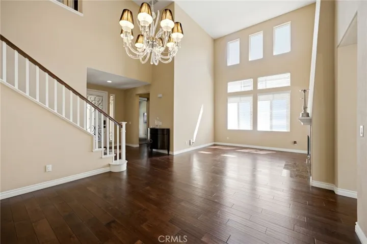 Ultra high ceilings!