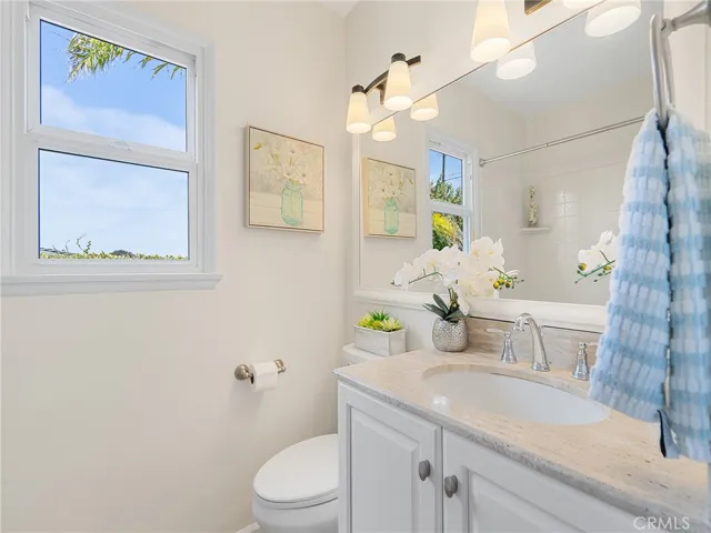 Large bathroom next to the primary bedroom.
