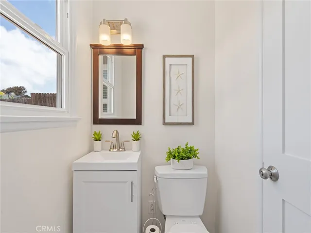 Powder room.