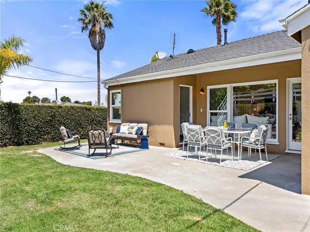 Large backyard with plenty of entertaining space.
