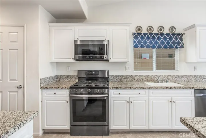 1274 Pinehurst Dr., Yucaipa, California 92320