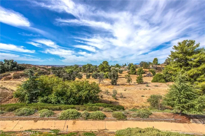 1274 Pinehurst Dr., Yucaipa, California 92320