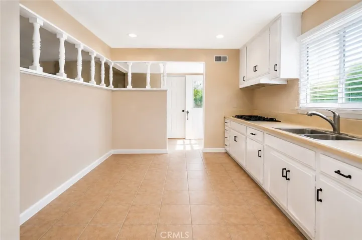17472 Waal Circle, Huntington Beach, California 92647