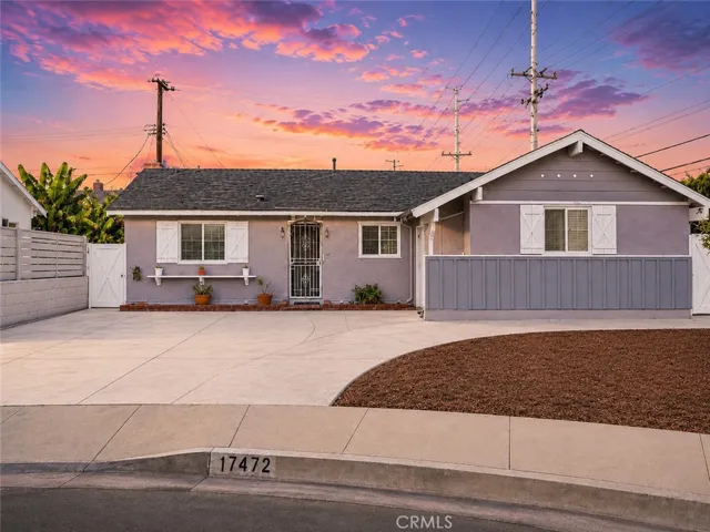 17472 Waal Circle, Huntington Beach, California 92647