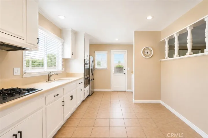 17472 Waal Circle, Huntington Beach, California 92647