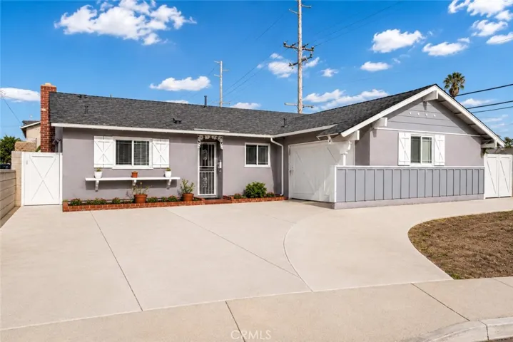 17472 Waal Circle, Huntington Beach, California 92647