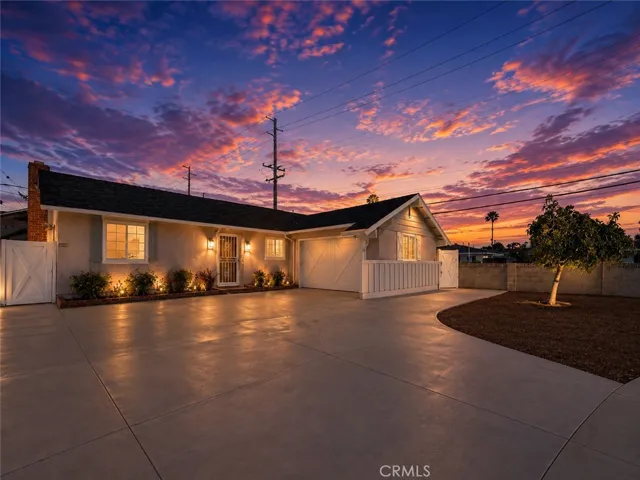 17472 Waal Circle, Huntington Beach, California 92647