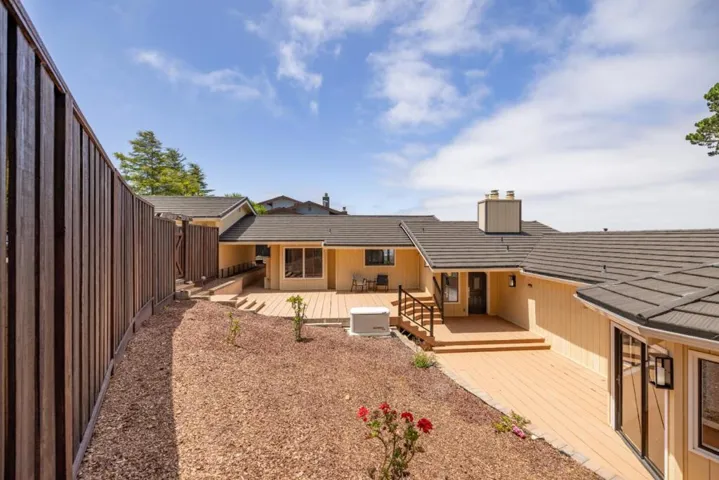 25000 Pine Hills Drive, Carmel, California 93923