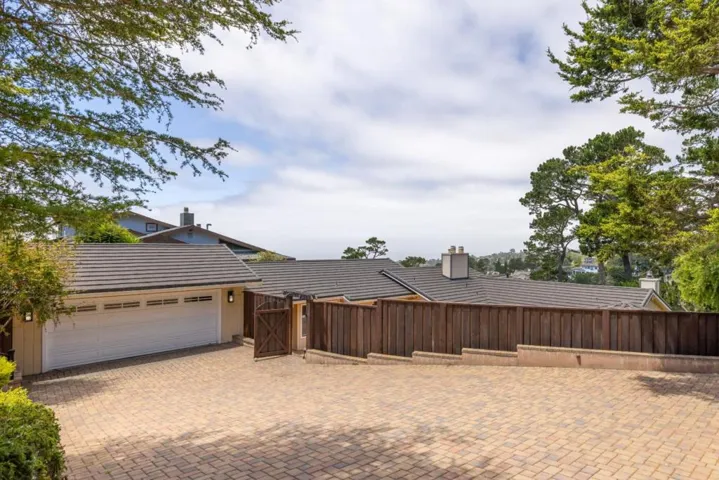 25000 Pine Hills Drive, Carmel, California 93923