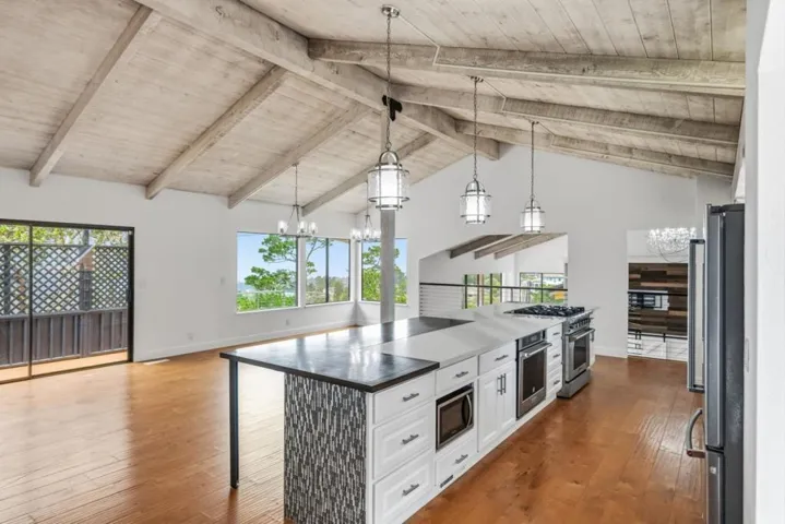 25000 Pine Hills Drive, Carmel, California 93923