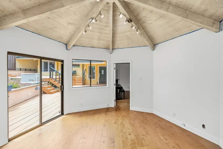 25000 Pine Hills Drive, Carmel, California 93923