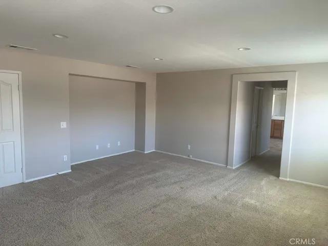 13775 Hanford Court, Victorville, California 92394