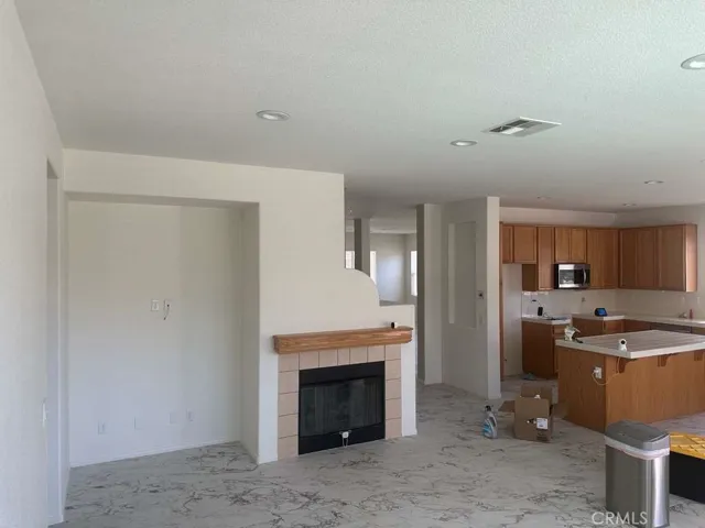 13775 Hanford Court, Victorville, California 92394