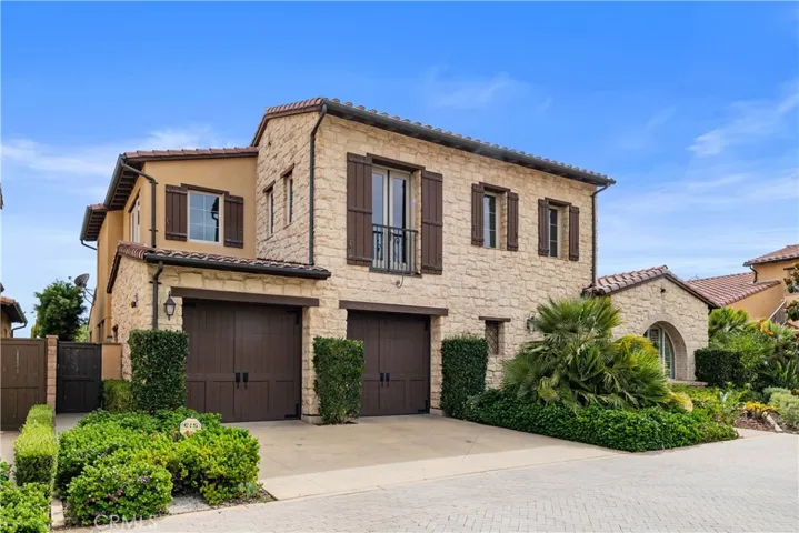 139 Sunset, Irvine, California 92602