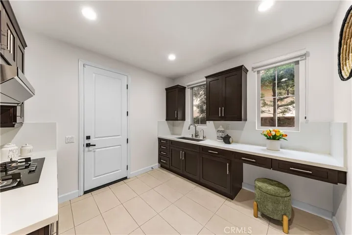139 Sunset, Irvine, California 92602