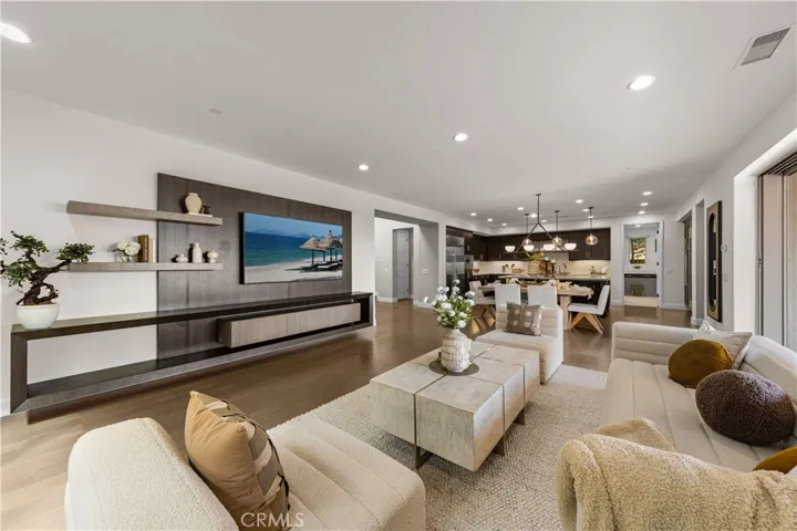 139 Sunset, Irvine, California 92602