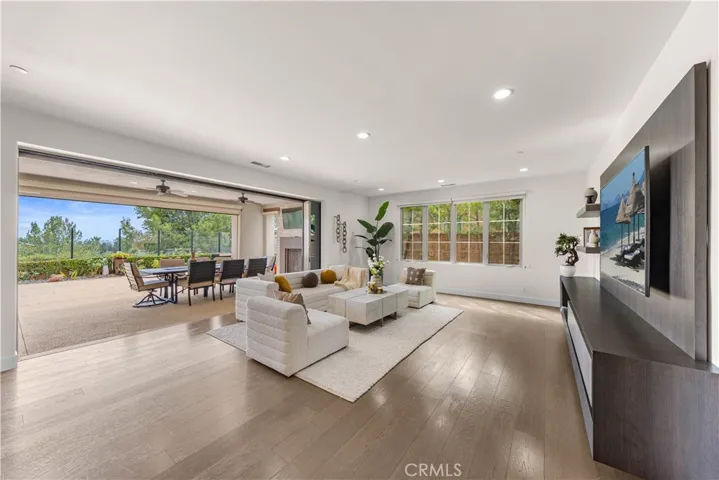 139 Sunset, Irvine, California 92602