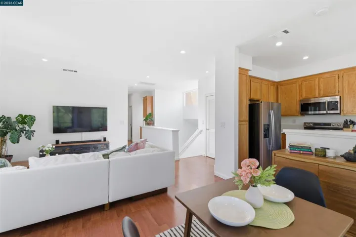 7674 Tuscany Dr, Dublin, California 94568