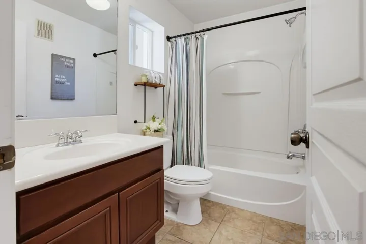 550 Almond, San Marcos, California 92078