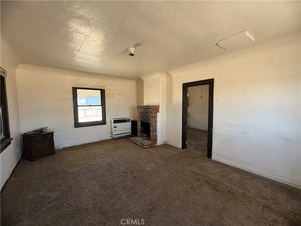 567 W Yermo, Yermo, California 92398 — photo 5