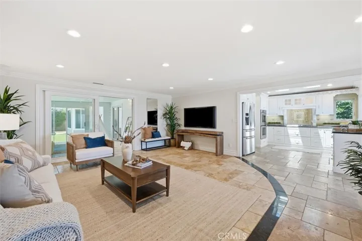 910 Calle Miramar, Redondo Beach, California 90277