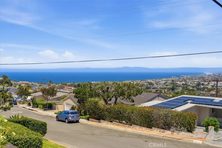 910 Calle Miramar, Redondo Beach, California 90277