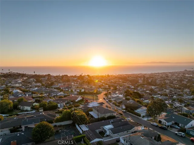 910 Calle Miramar, Redondo Beach, California 90277