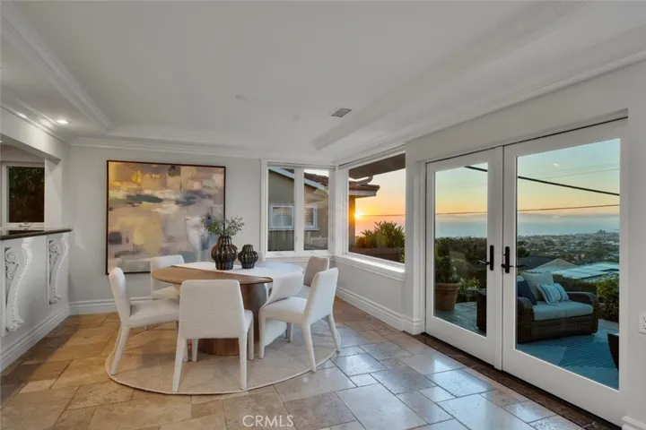 910 Calle Miramar, Redondo Beach, California 90277