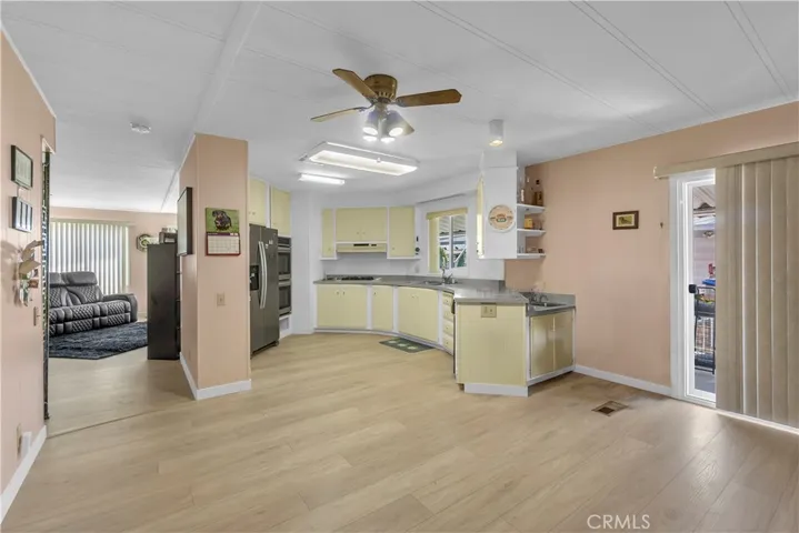6741 Lincoln 32, Buena Park, California 90620