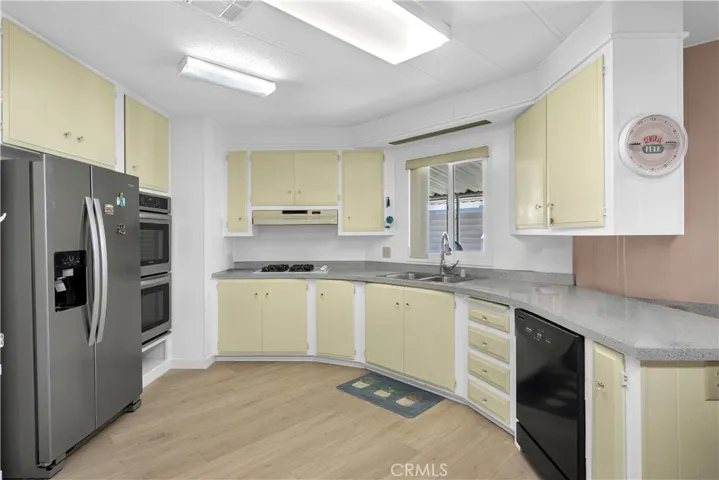 6741 Lincoln 32, Buena Park, California 90620