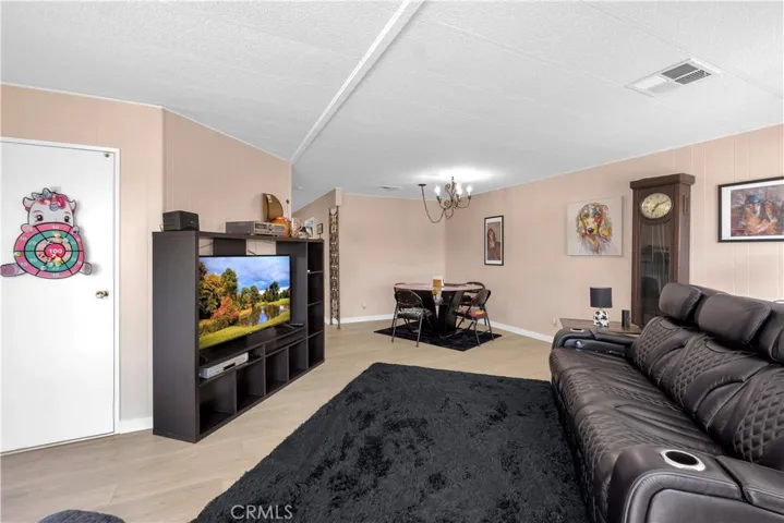 6741 Lincoln 32, Buena Park, California 90620