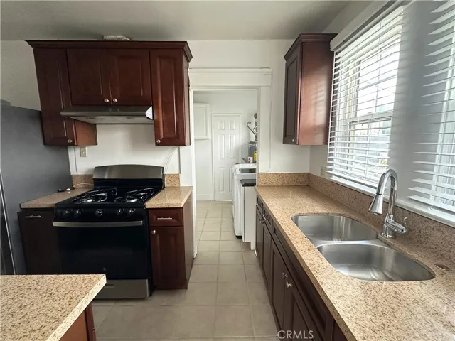 4656 Oakwood Ave, Los Angeles, California 90004