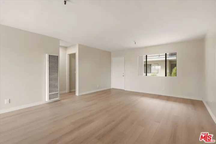 13801 Yukon Avenue, Hawthorne, California 90250