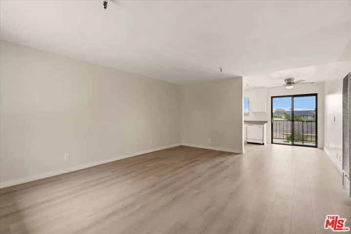 13801 Yukon Avenue, Hawthorne, California 90250