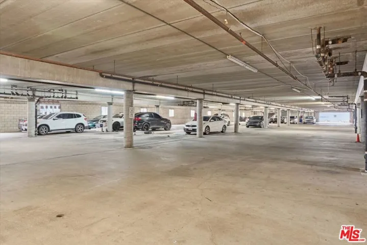 13801 Yukon Avenue, Hawthorne, California 90250