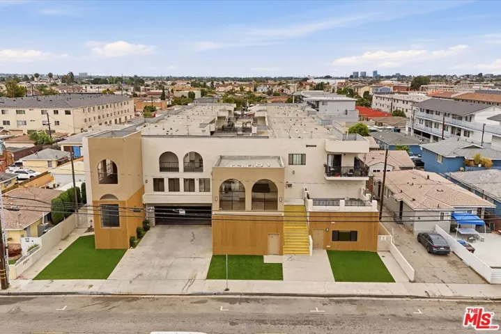 13801 Yukon Avenue, Hawthorne, California 90250
