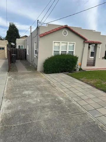 612 Central Avenue, Salinas, California 93901