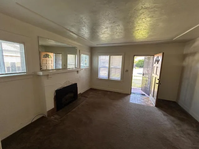 612 Central Avenue, Salinas, California 93901