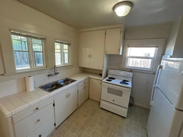 612 Central Avenue, Salinas, California 93901