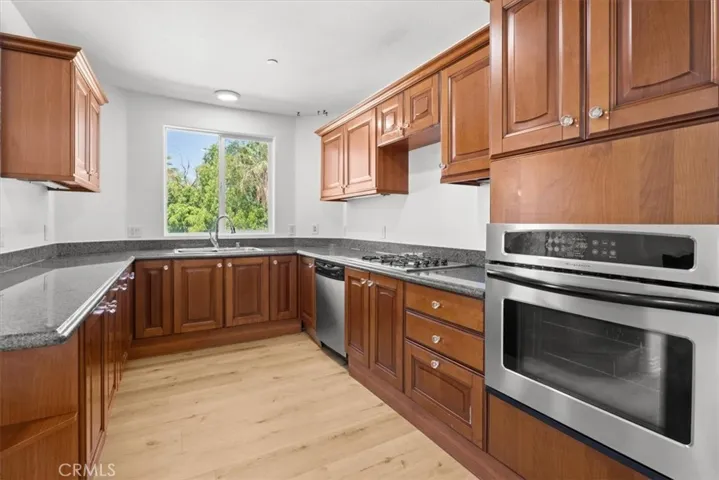 5305 Bellingham, Valley Village, California 91607