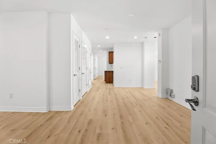 5305 Bellingham, Valley Village, California 91607