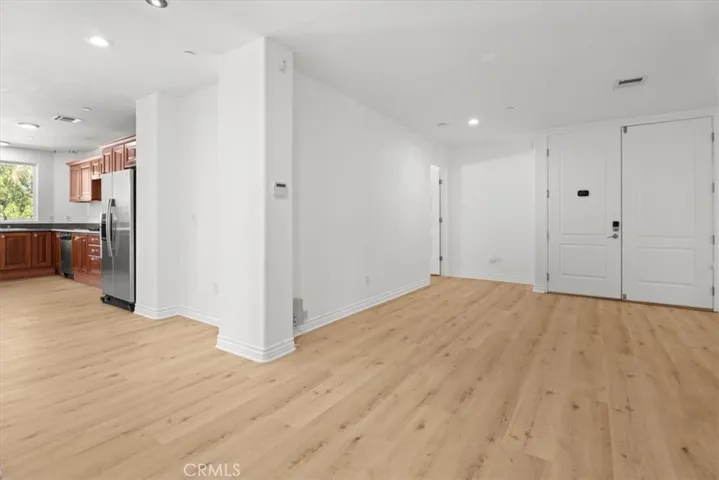 5305 Bellingham, Valley Village, California 91607