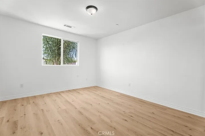 5305 Bellingham, Valley Village, California 91607