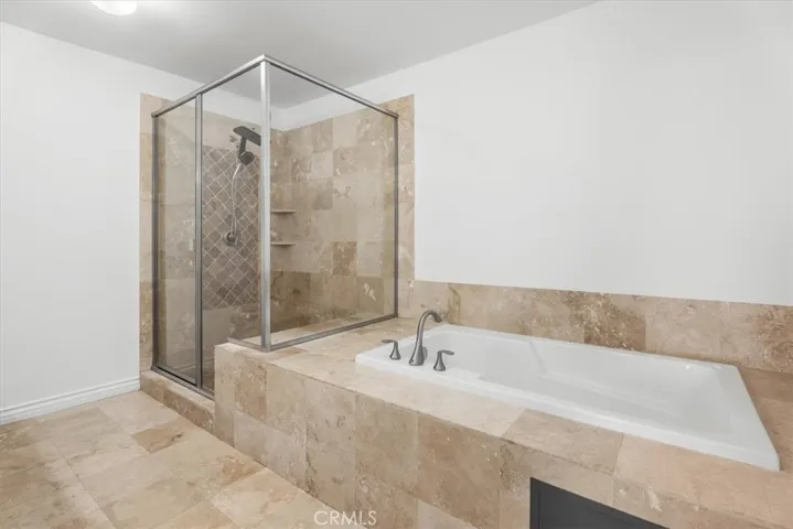 5305 Bellingham, Valley Village, California 91607